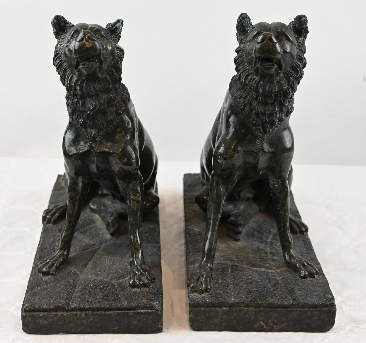 Pair Of Marble Dogs - 19th Century France